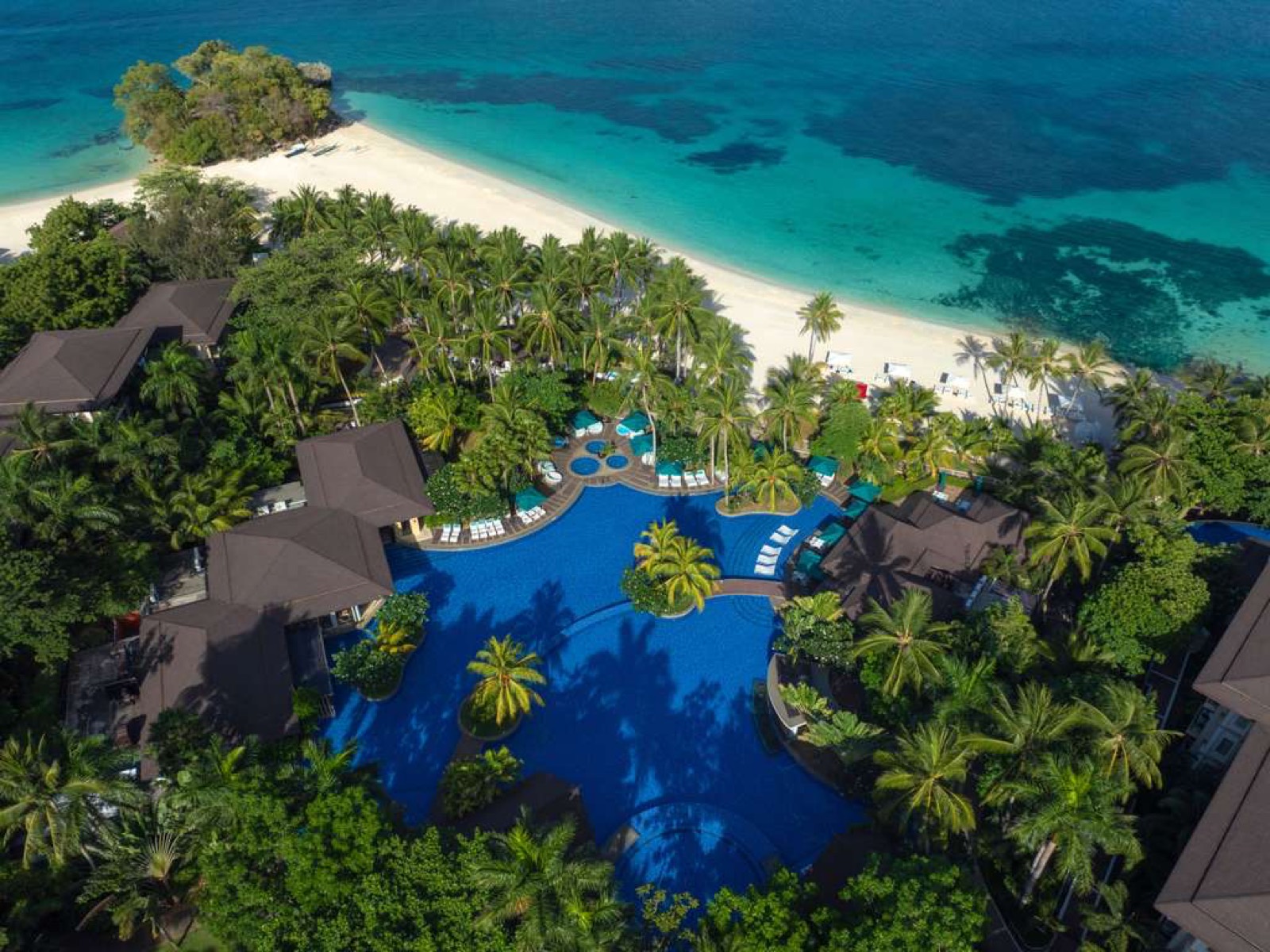 Mövenpick Resort & Spa Boracay — beachfront aerial