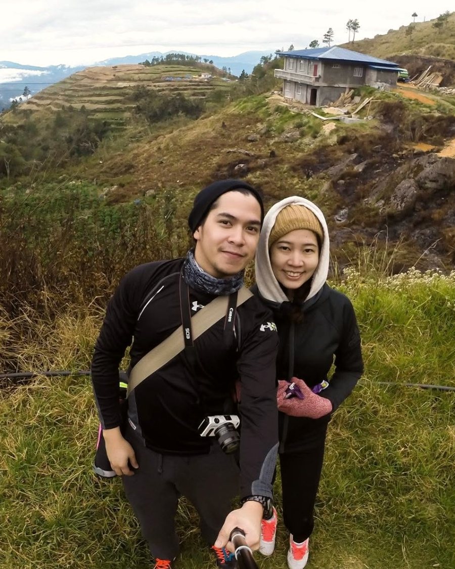 Justin and Nina in the highlands on the way up Mount Pulag
